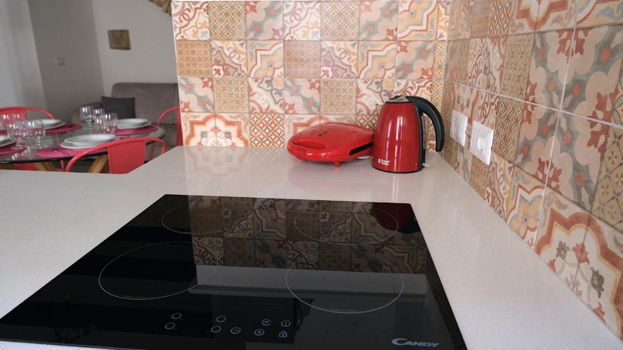 Santa Chiara Apartment *